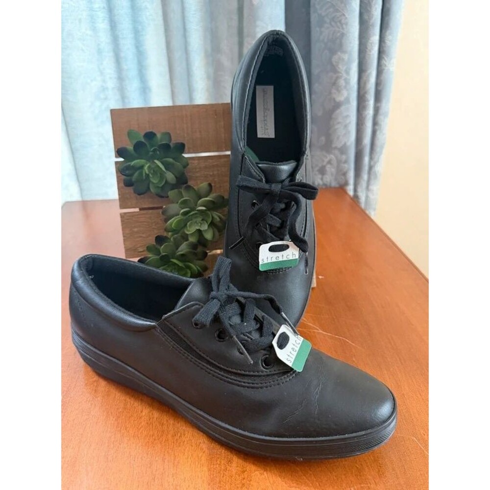 9 Grasshoppers Stretch Women's Black Leather Lace-Up Oxfords Sneakers Size 9